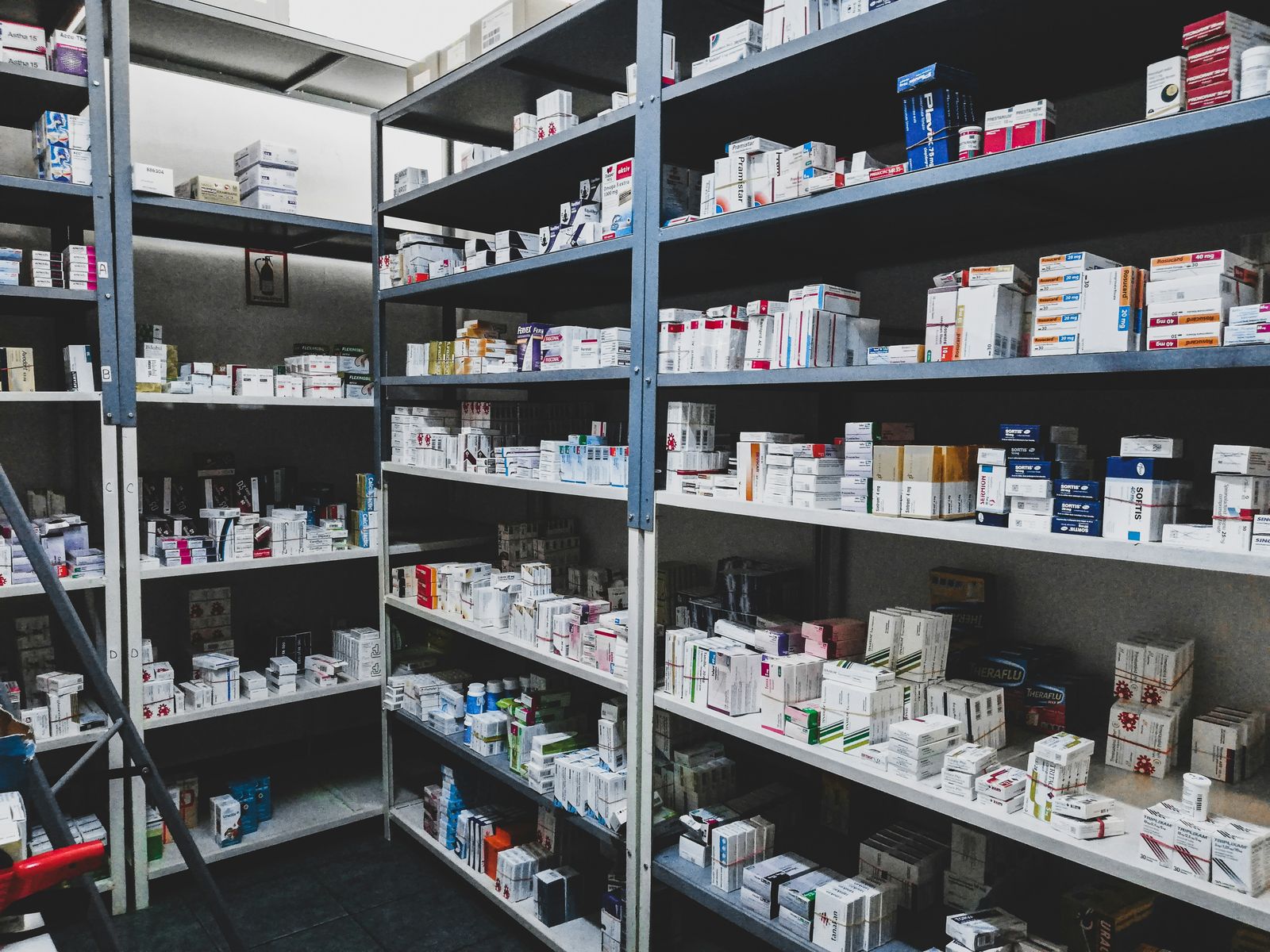 Kofikrom Pharmacy shelves